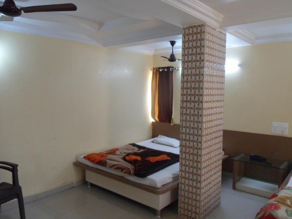 Hotel Raj Palace Dwārka Chambre photo