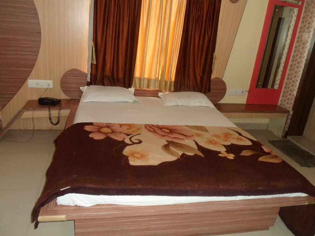 Hotel Raj Palace Dwārka Chambre photo