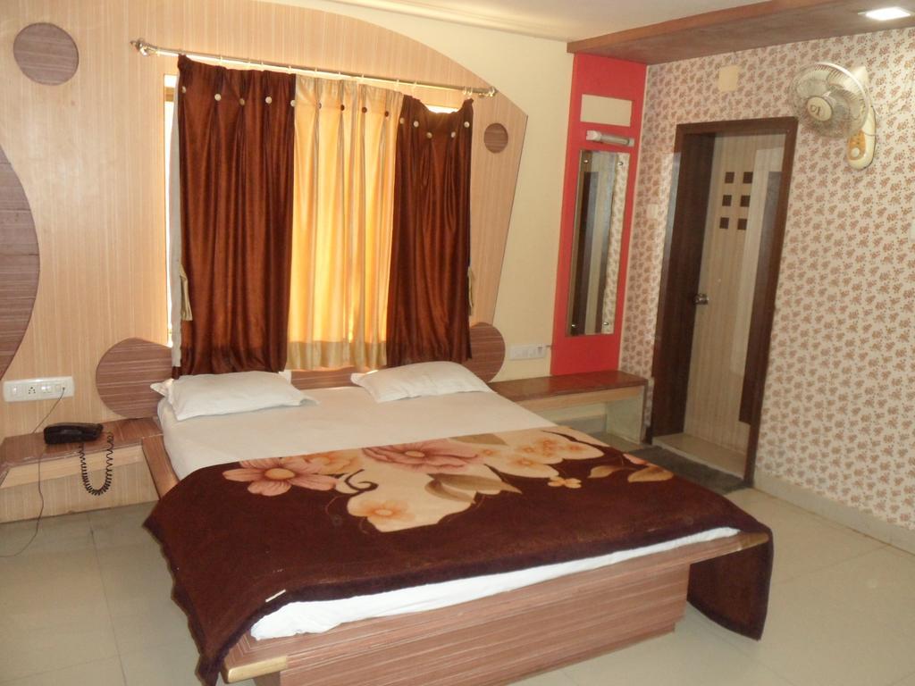 Hotel Raj Palace Dwārka Chambre photo